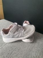 Turnschuhe Mädchen Glitzer Sneaker 33 Silber Bad Doberan - Landkreis - Broderstorf Vorschau