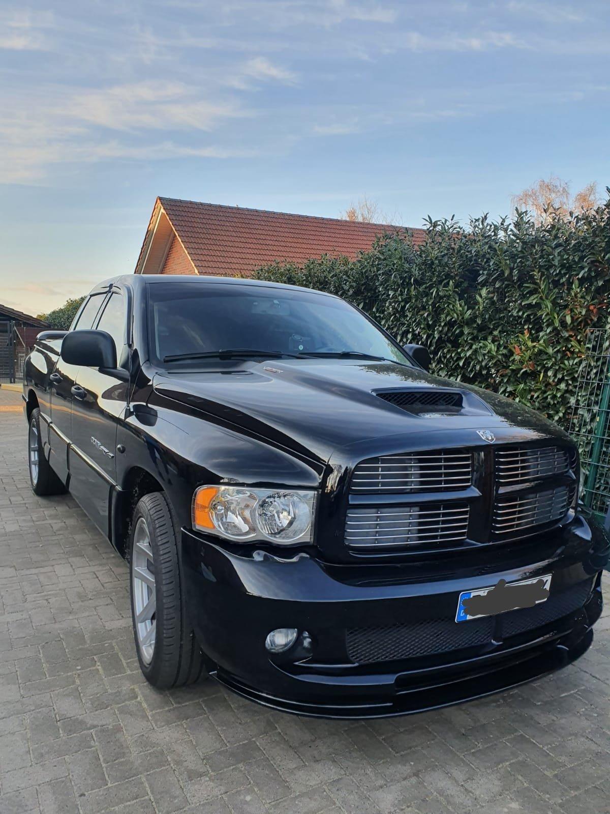 Abbildung des Autos Dodge RAM SRT10 Viper