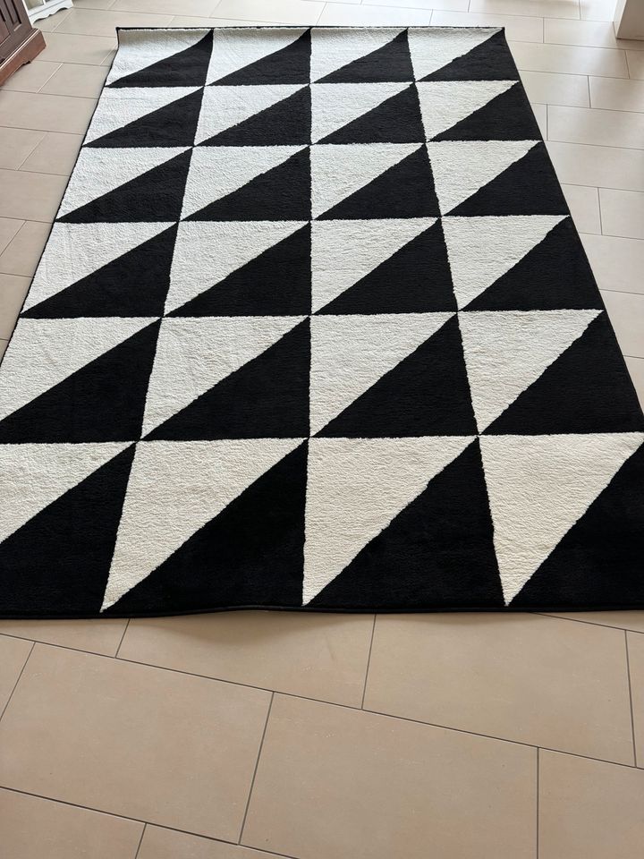 Teppich Ikea Sillerup schwarz-weiß 200x300 cm top Zustand in Reilingen