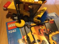 LEGO City Set 7242 Straßenreiniger mit Bauanleitung Preis VB 24€ Bayern - Burglauer Vorschau