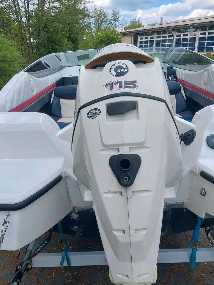 Bayliner Capri 1800 Evinrude E-Tec 115PS Bowrider Sportboot in Kalbach