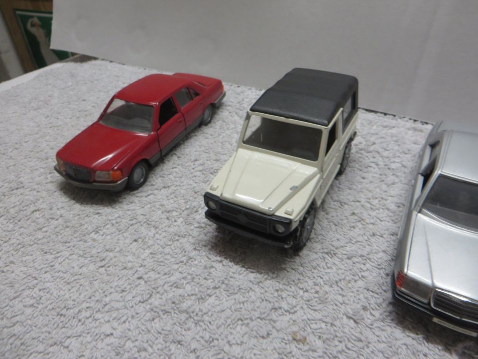 KONVOLUT  BMW 1:43  MB NZG COURSOR 1:35 etc. zus. 60 € in Essen