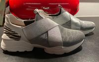 WIE NEU - Maripe Damensneakers silber elastisch Bayern - Freising Vorschau