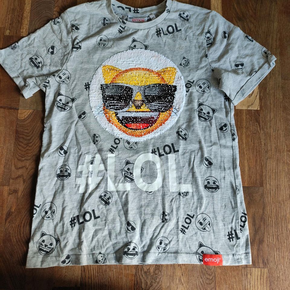 Cooles Emoji T-Shirt 146/152 in Berlin