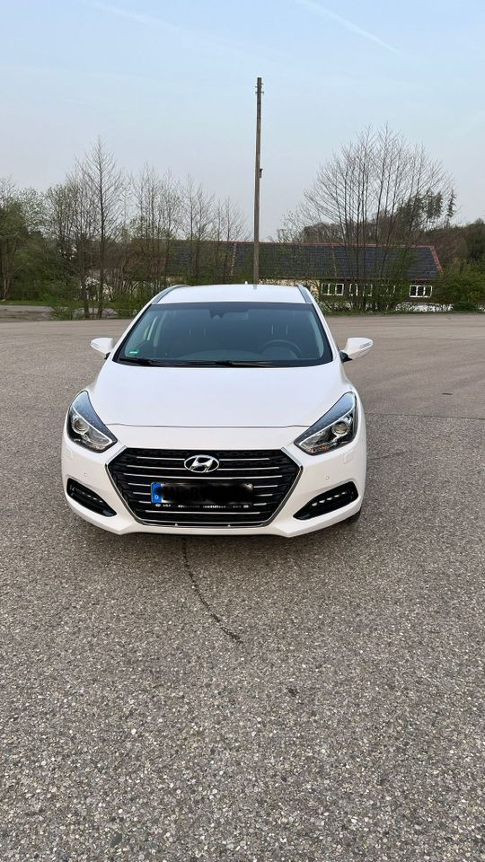 Hyundai i40 Kombilimousine in Günzburg