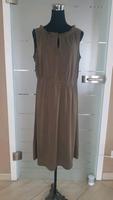 Comma Kleid Größe 42 oliv L Damen Brandenburg - Teltow Vorschau