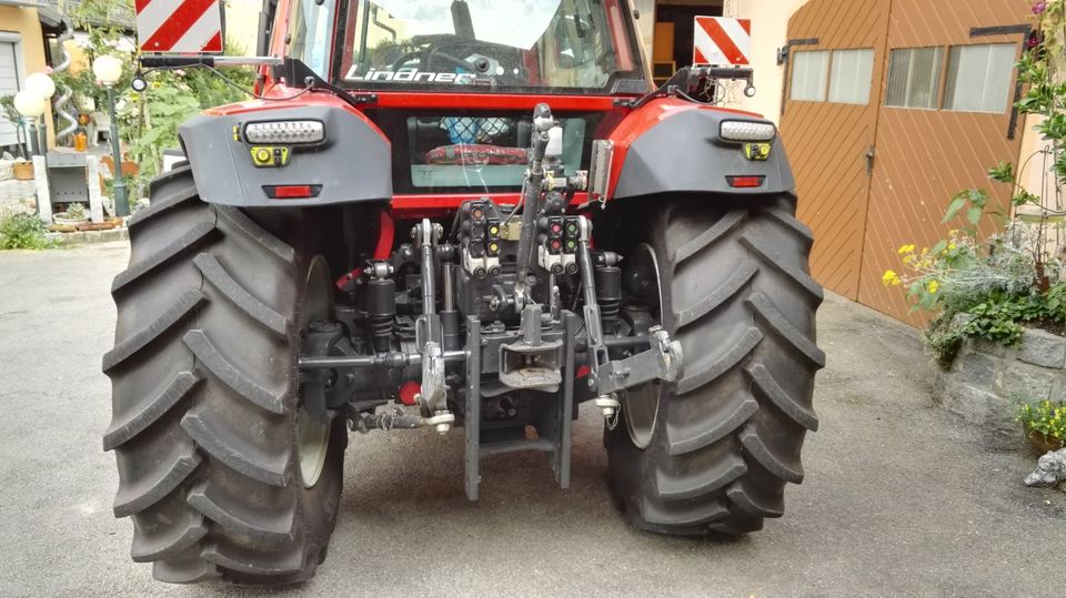 LINDNER Traktor LINTRAC 100 PS NEU stufenlos Allrad Frontlader in Wildenberg