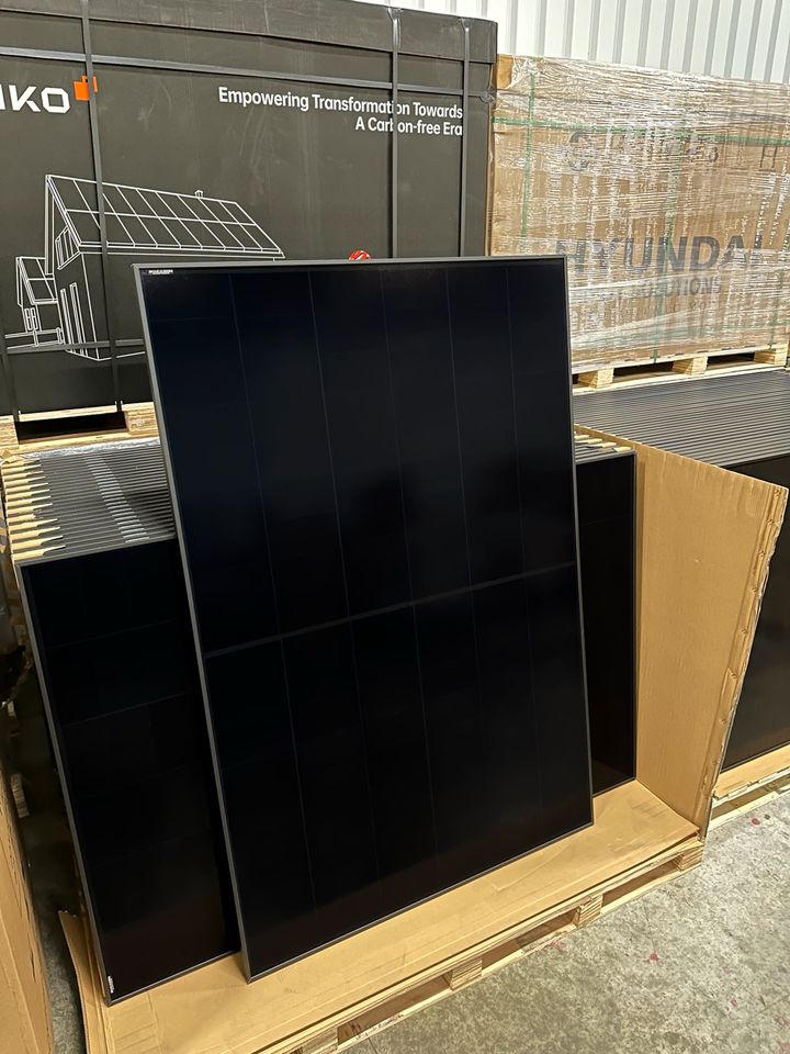 445W AIKO-A445-MAH54Mb Black Hole N-Type ABC Fullblack PV Solarpanel Solarmodul Photovoltaik in Moers