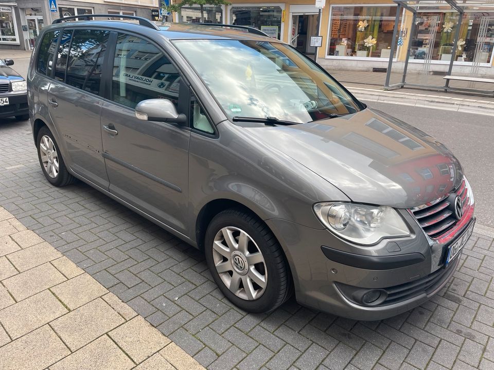 VW Touran 2,0 TDI neuer TÜV BIS 03/26 in Kehl