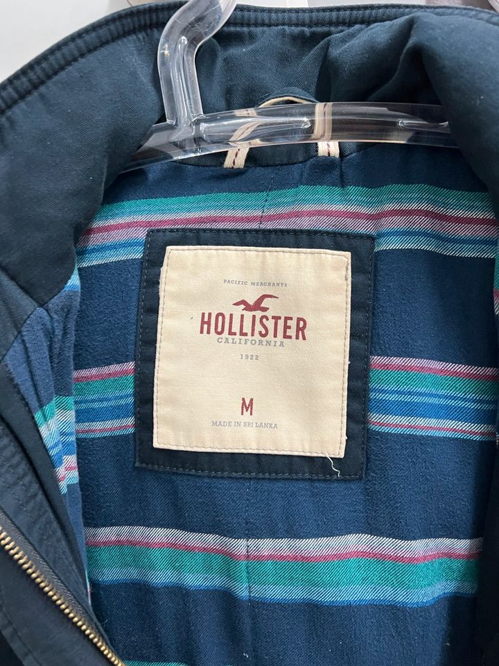 Hollister Damenparker Übergang in Garbsen