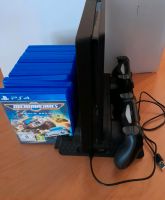 Playstation 4 mit 2 Controller, Kabel,Spiele und Halterung Brandenburg - Großräschen Vorschau