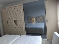 Schlafzimmer set Bett Bettkasten Matratze Kleiderschrank Köln - Meschenich Vorschau