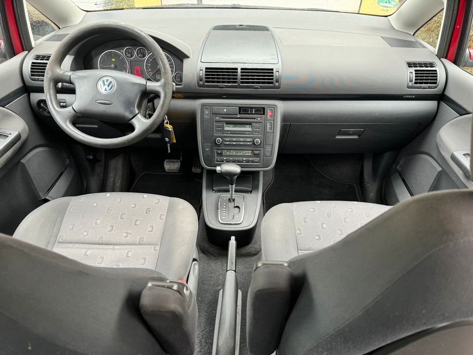 VW Sharan 1,9 TDI Automatik 7 Sitzer Klima TÜV 01/26 in Haßfurt