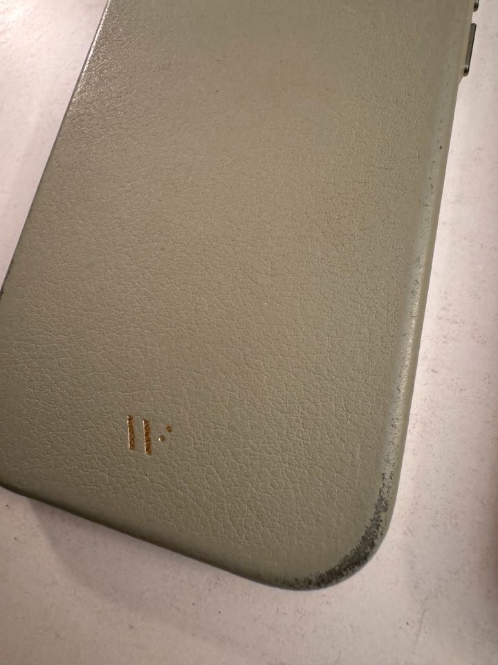 iPhone 14 Pro Hülle Case Leder Salbei Grün in Lügde