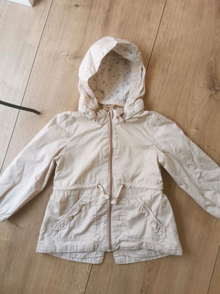 Jacke Übergangsjacke gr. 98 beige Mädchen Kinder Baumwolle in Wetzlar