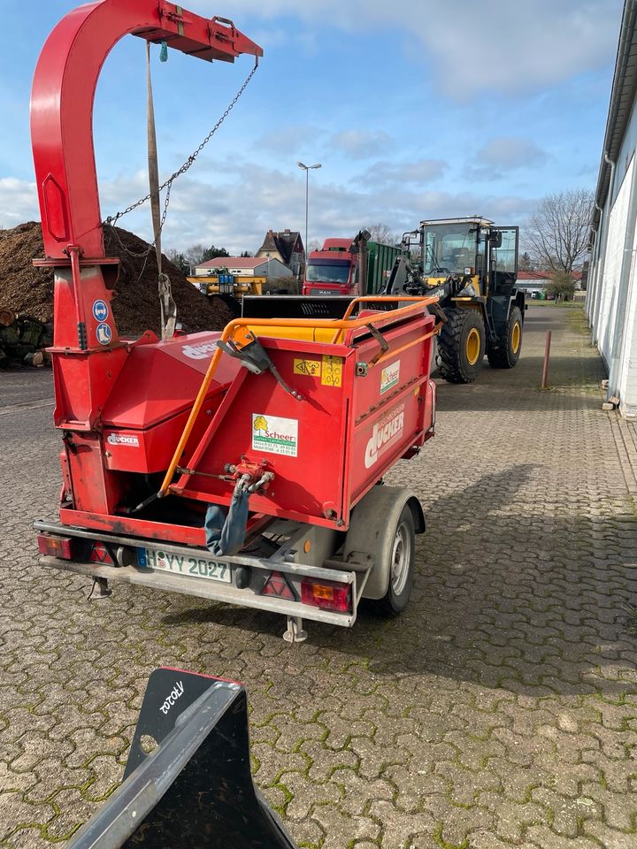 Holzhäcksler Dücker HM 200 in Uetze