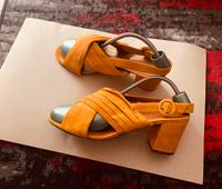Sandalen Soulliers Sezane Gr39 Echtleder sehr guter Zustand Stuttgart - Botnang Vorschau
