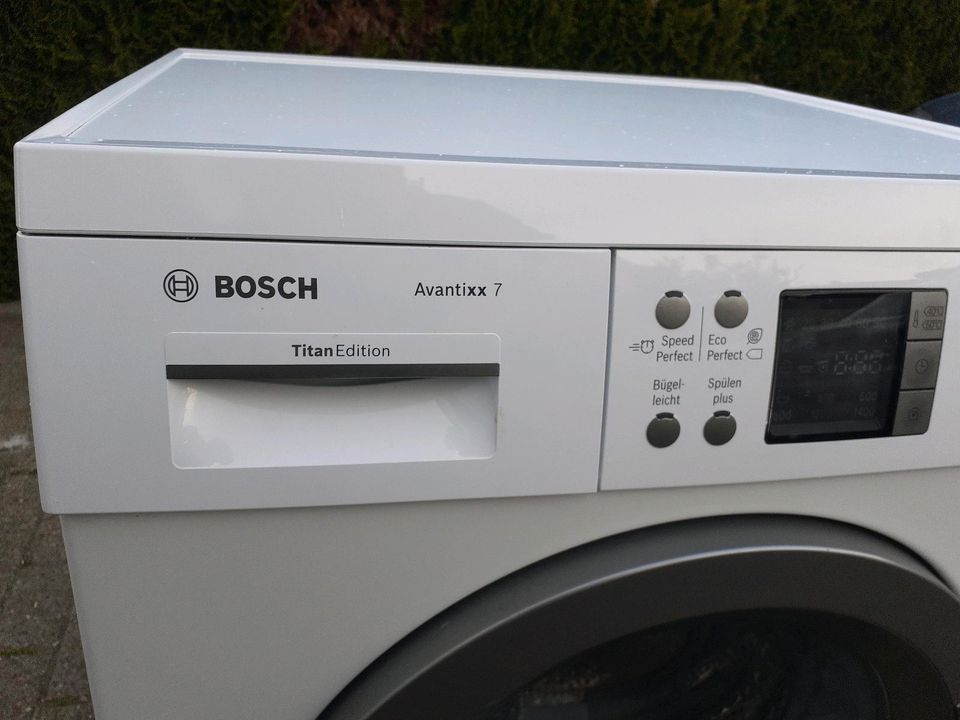 Waschmaschine von BOSCH  ( sehr geplegt  , neuwertig. , kaum genu in Bockhorn