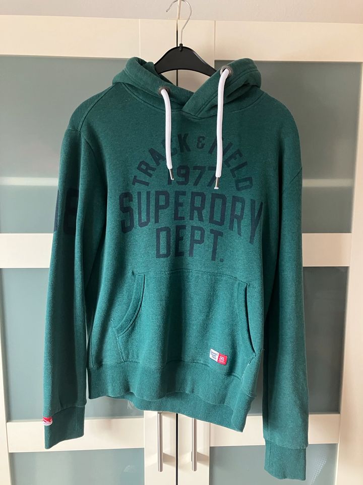 Superdry Hoodie grün Gr. M in Kirkel