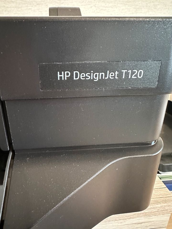 Plotter HP Designjet T120 in Hohenaspe