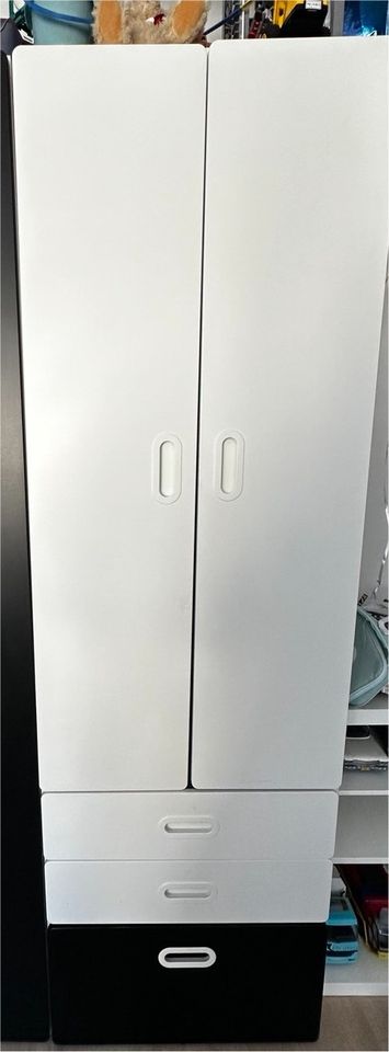 Ikea Stuva Kleiderschrank mit Schubladen schwarz weiß in Bedburg