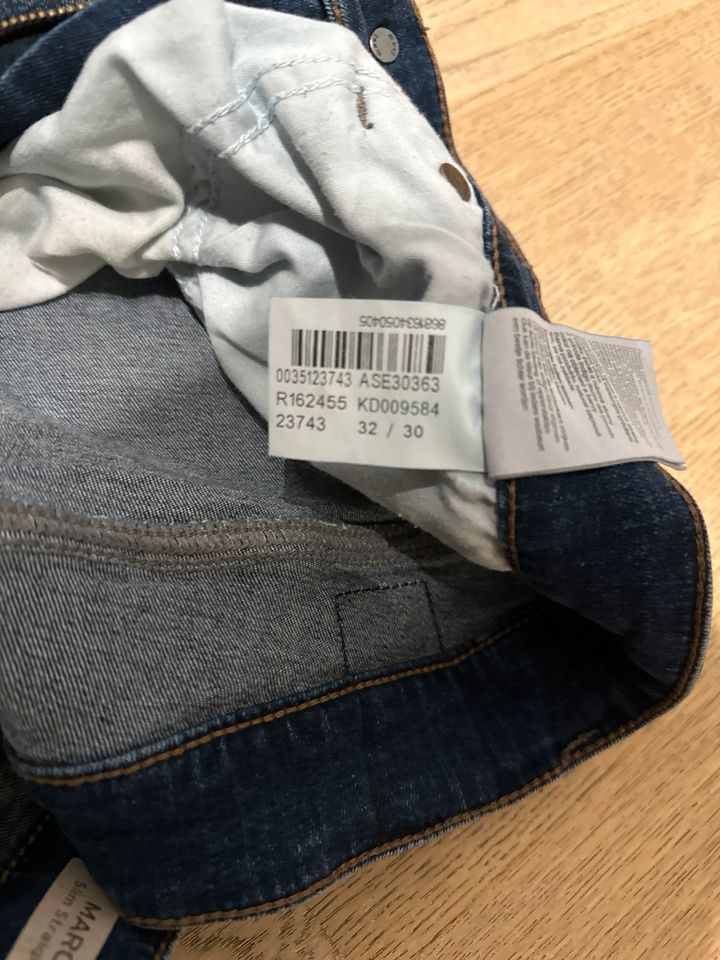 Jeans blau mavi Ultra move Hose 32/30 in Duisburg