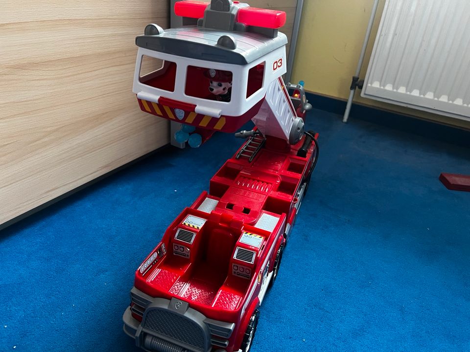 Paw Patrol Feuerwehr Auto Feuerwehrauto Löschfahrzeug Licht Sound in Hamburg