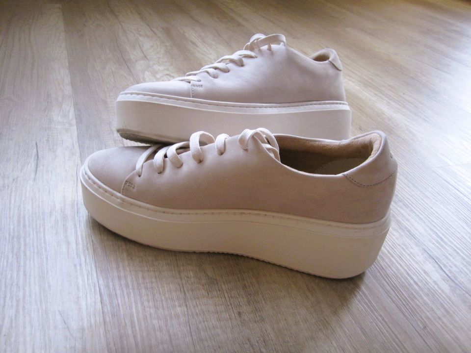 Tamaris Damen Sneaker Halbschuhe Gr.39 beige Neuwertig. in Essen