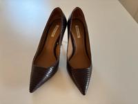 Massimo Dutti Leder High Heels / Pumps braun Gr. 38 Nordrhein-Westfalen - Hagen Vorschau
