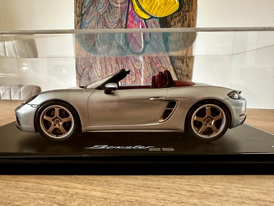 Modellauto Porsche Boxster 1:18 25 Jahre (982) – Limited Edition in Mühlheim am Main