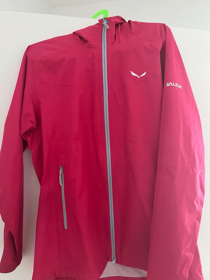 Salewa Regenjacke in Breunigweiler