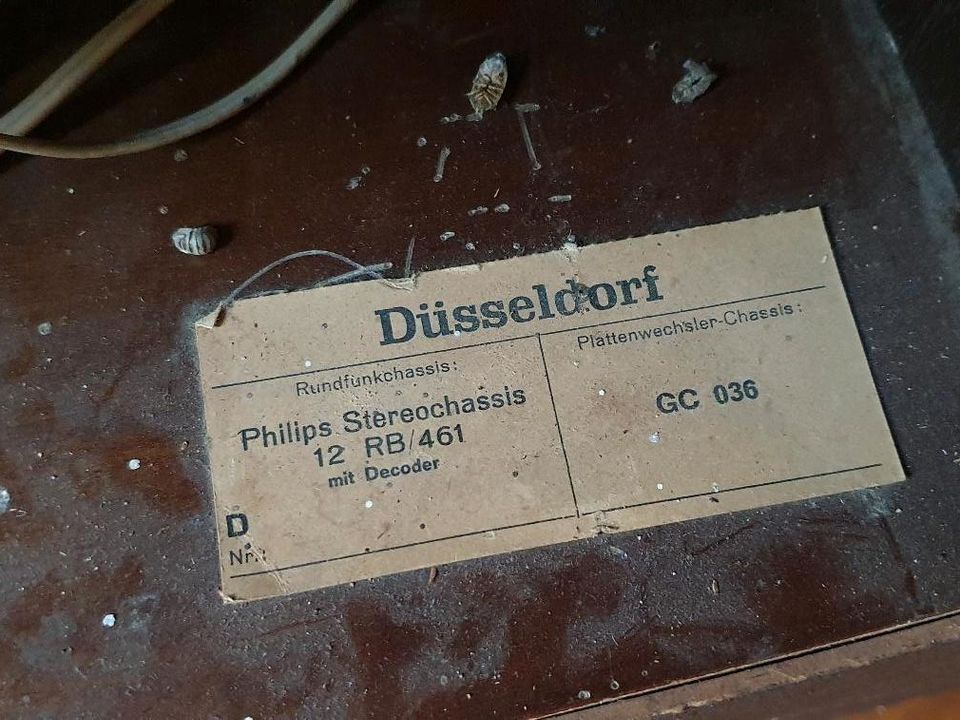 Philips Plattenspieler Musiktruhe Phonoschrank Konzertgerät in Bremen