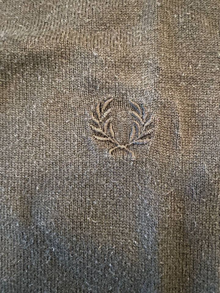 V Neck Pullover Fred Perry Herren L made in Italy in Frankfurt am Main