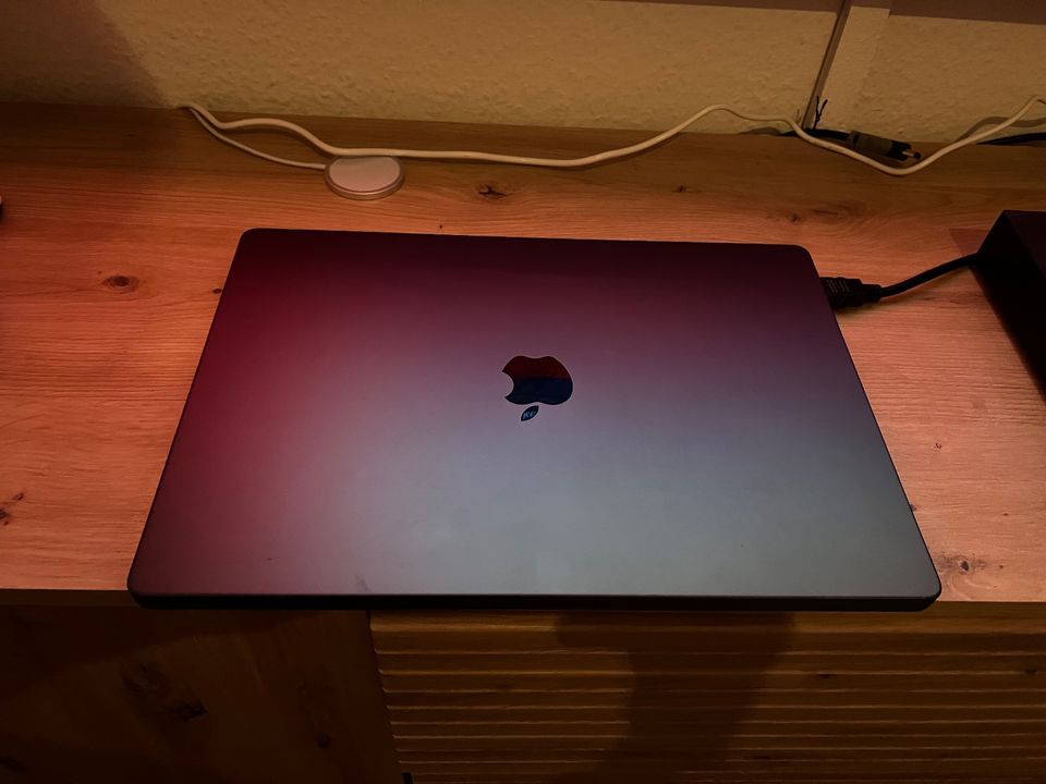 Apple Macbook Pro 16 M3 in Leipzig