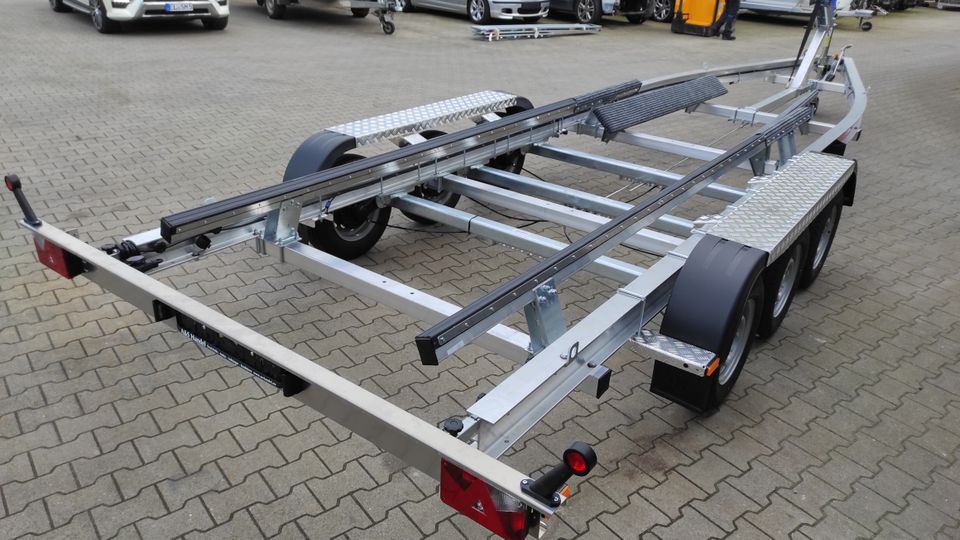 Temared B35/3 Bootstrailer 3500 kg Bootsanhänger Langauflagen Alu in Emsbüren