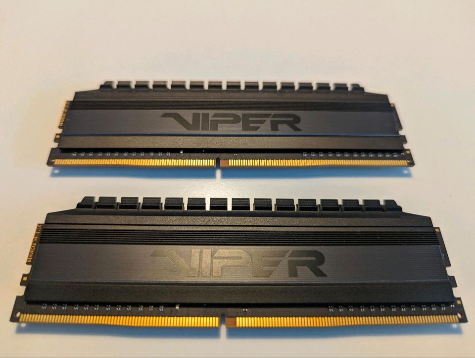 2 x 8 GB RAM mit 3200MHz von VIPER in Hamburg