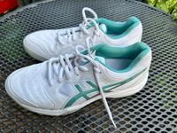 Tennisschuhe Damen neuwertig München - Moosach Vorschau