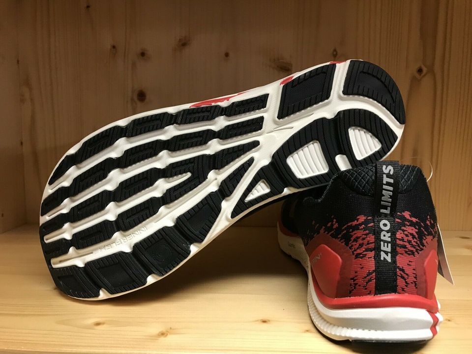 Neubesohlung Schuhe mit Vibram Lightbase  >  Inov8,  Nnormal in Bad Bayersoien