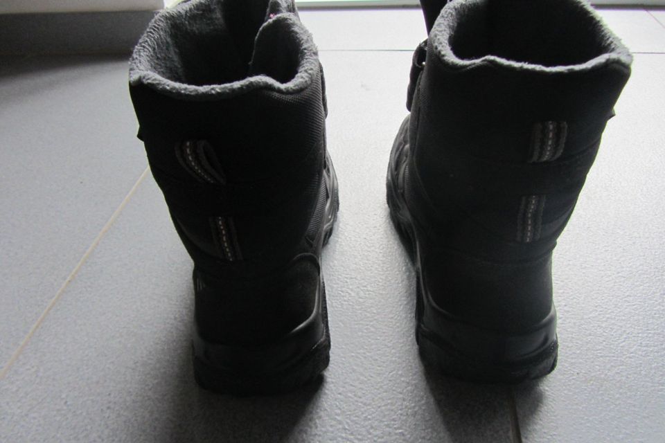 Winterstiefel SuperFit Gr. 38 schwarz mit Klettverschluß in Kohlberg Oberpfalz