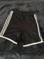 Adidas Sport T-Shirt und Shorts Baden-Württemberg - Rottweil Vorschau