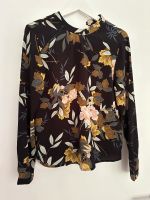 Bluse mit Blumen Frankfurt am Main - Sachsenhausen Vorschau