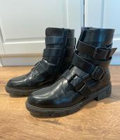 Stiefel Boots schwarz Lack biker Gothic 37 s.Oliver Niedersachsen - Thedinghausen Vorschau