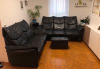 Schwarzes Ledersofa, 2er und 3er Sofa mit Hocker Nordrhein-Westfalen - Mülheim (Ruhr) Vorschau