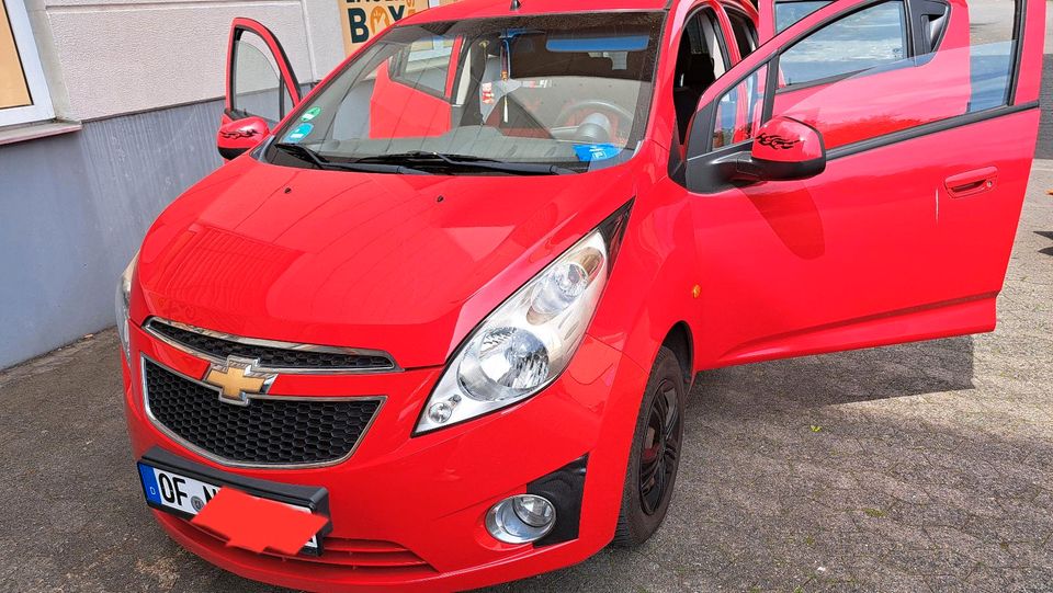 Chevrolet spark LS 1.0 mit 4 Türen in Offenbach