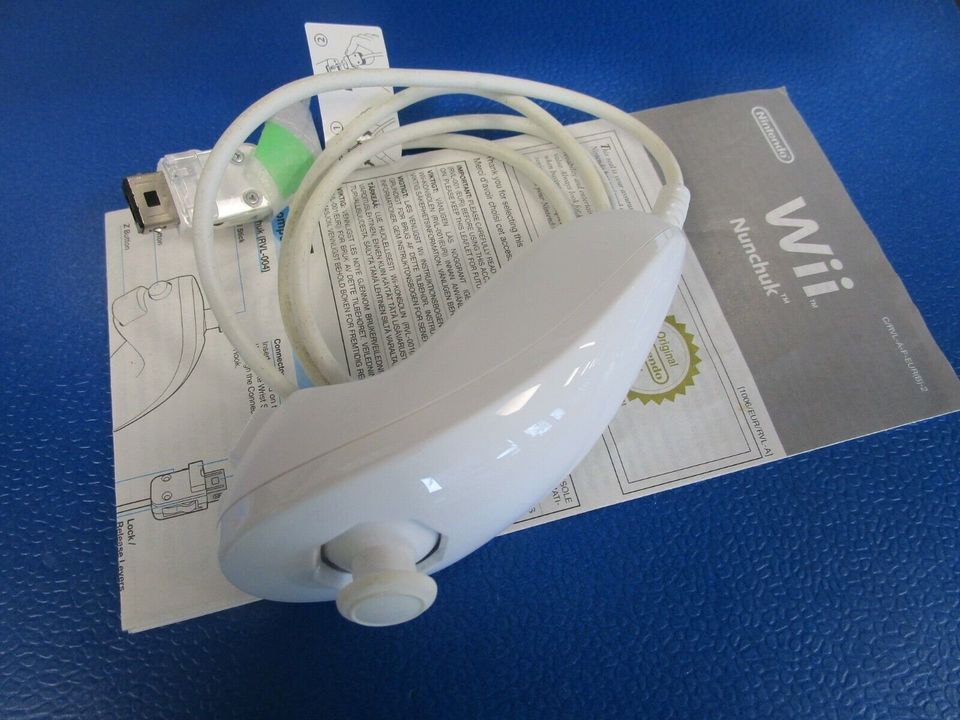 Wii Original Nunchuk Controller weiß RVL-004 Nintendo in Waldbröl