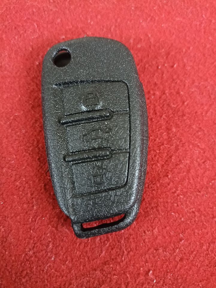 HooRLZ Audi Schlüsselhülle, Audi Silikon Schlüssel Cover für Audi A1 A3 A4  A6 Q1 Q3 Q5 Q7 S3 S4 S6 R8 TT Schlüsselhülle, 3-Tasten Autoschlüssel Hülle