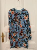 Kurzes Kleid Blumen blau bunt Muster Langarm Mango MNG Suit M Berlin - Wilmersdorf Vorschau