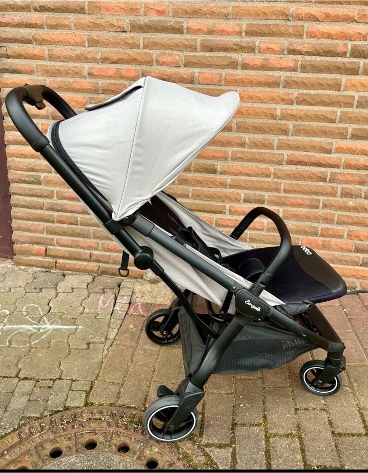 Burigotto faltbar Buggy/Flugzeug geeignet/Reise/Kinderwagen in Leverkusen