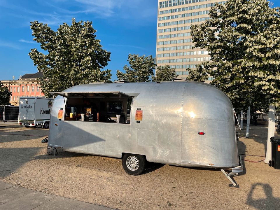 Airstream Nagetusch Cocktailwagen Cocktailbar in Beelitz