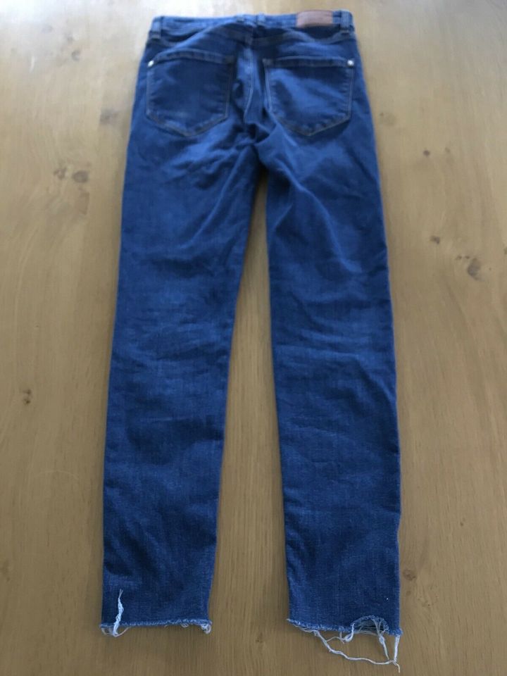 MANGO Demin  Jeans Gr. 36 in Schopfloch